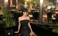 有力缓慢而坚定的进入小说